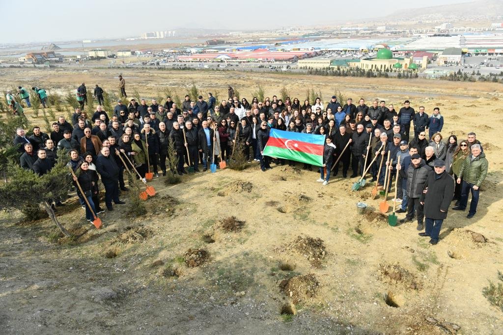 Ulu Öndər Heydər Əliyevin 100 illiyinə həsr olunan ağacəkmə aksiyası  keçirildi