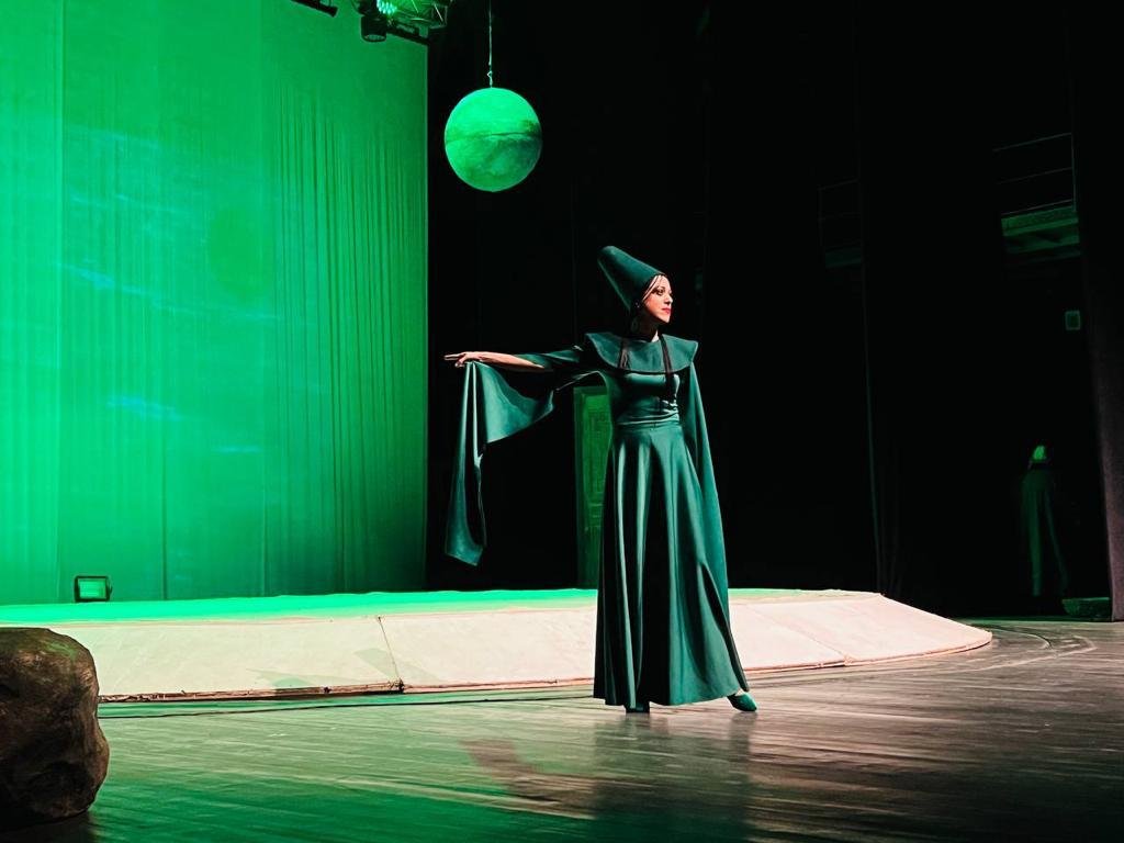 Akademik Rus Dram Teatrı “Yeddi gözəl”i Nizami yurdunda nümayiş etdirib -