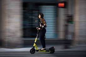 Paris şəhərində elektrikli skuterlərin qadağan edilməsi üçün səsvermə keçirilib