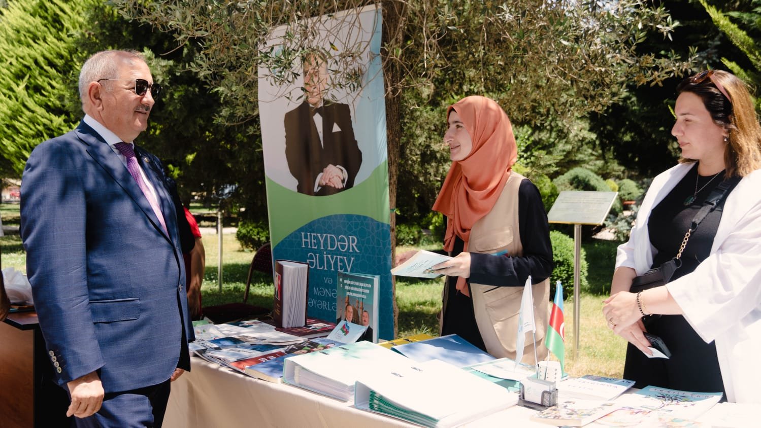 "Heydər Əliyev və mənəvi dəyərlər" mövzusunda sosial bazar istiqamətində başlanan "Qutabdan Kitaba" adlı sosial sahibkarlıq layihəsi keçirilib.