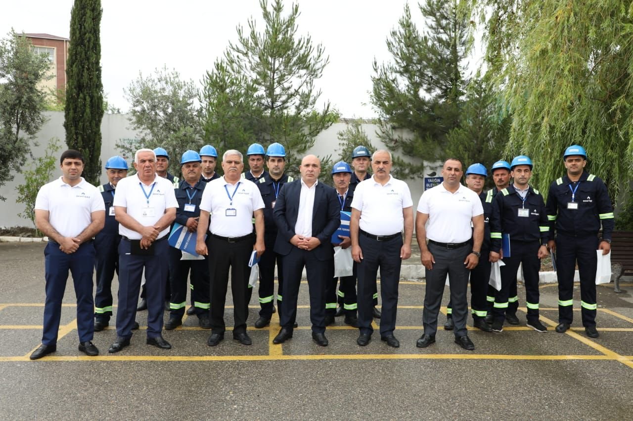 Baş direktorun müavini bir qrup Birlik əməkdaşını mükafatlandırdı