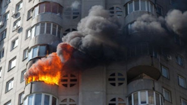 Bakıda yaşayış binasındakı yanğın söndürüldü - YENİLƏNİB