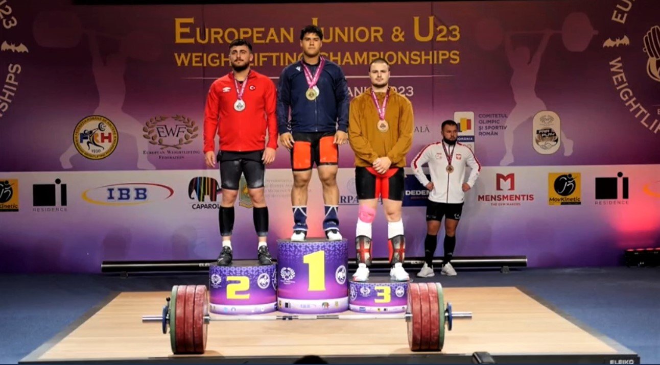 Əli Şükürlü Avropa birinciliyində 1 qızıl və 2 gümüş medal qazandı!