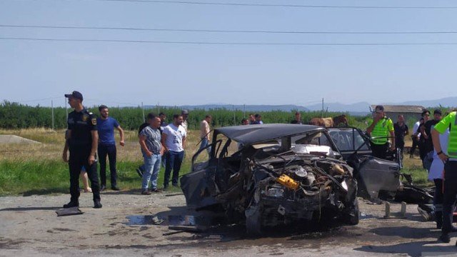 Ata və oğulun idarə etdiyi avtomobillər toqquşub, ölən və yaralanan var