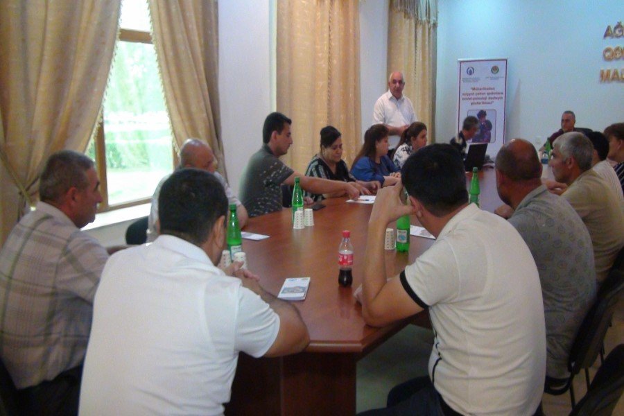 “Müharibədən əziyyət çəkən qadınlara sosial-psixoloji dəstəyin göstərilməsi” layihəsi çərçivəsində yekun seminar keçirilib