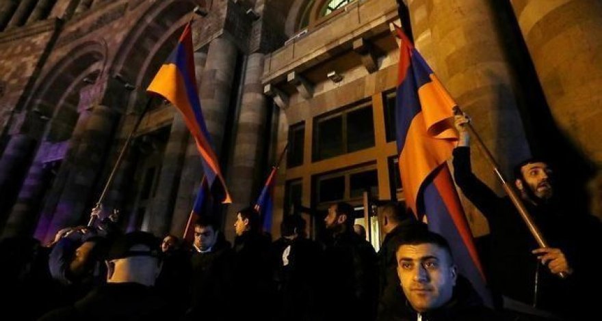 Ermənistan müxalifəti Paşinyanın impiçment prosesinin başladığını elan edib