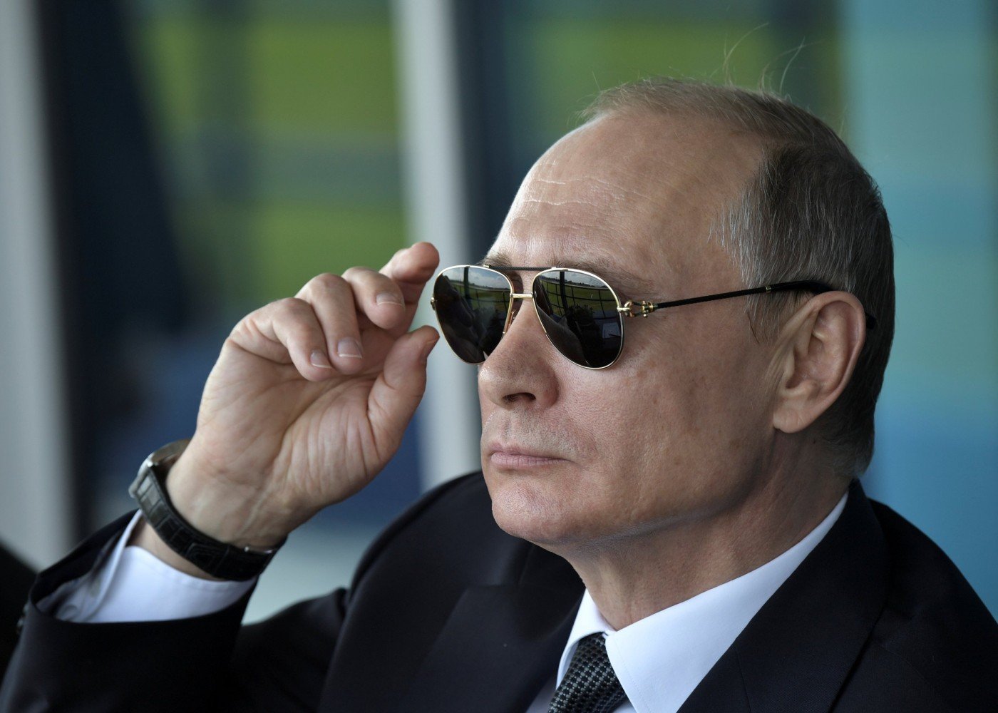 Putin öz maaşını artırdı