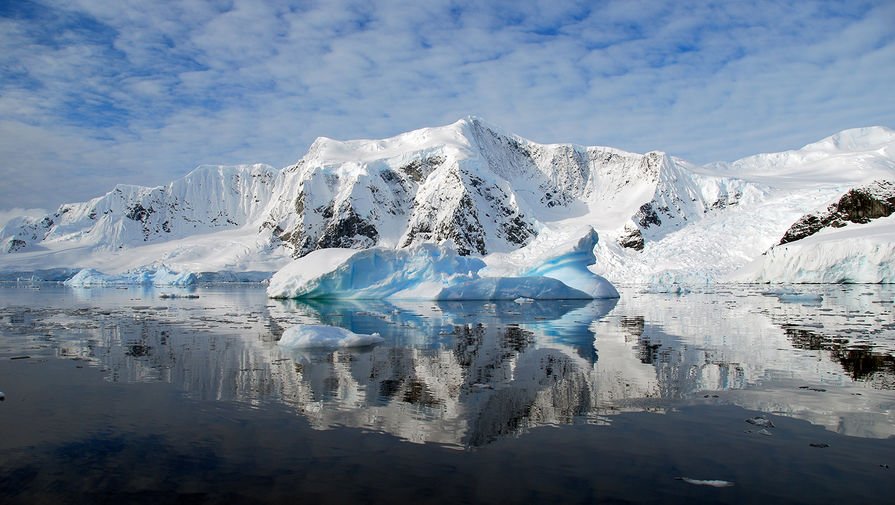 Alimlər Antarktidada böyük bir buzlaqın qəfil əriməsini qeydə alıblar