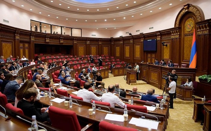 Ermənistanın baş naziri hərbi və ticarət attaşelərini təyin etmək imkanı əldə edəcək