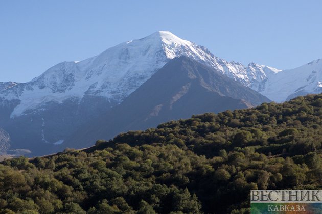 Kazbek dağında alpinist itkin düşdü