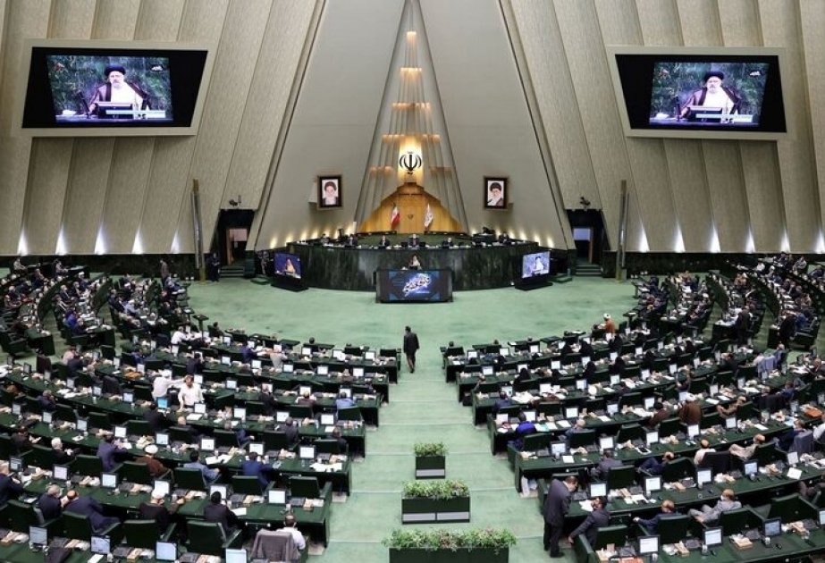 İran deputatları Bakıya gəlir