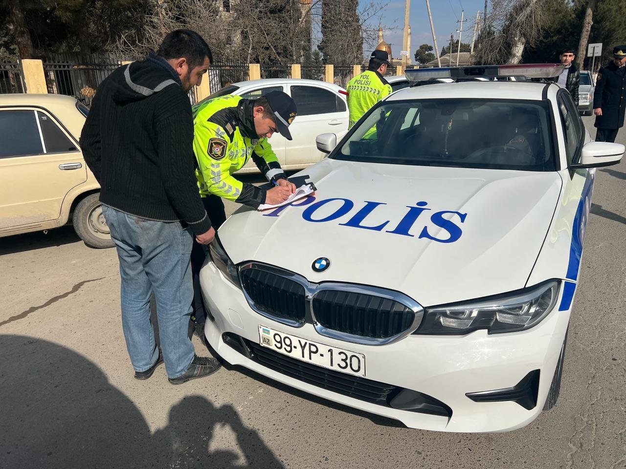 Dövlət Yol Polisi Bölməsinin əməkdaşları  Şirvanda reyd keçirdi