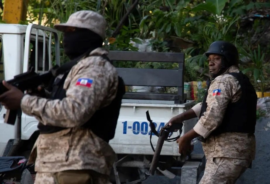 Haitidə silahlı dəstələr prezident sarayına hücum etdilər