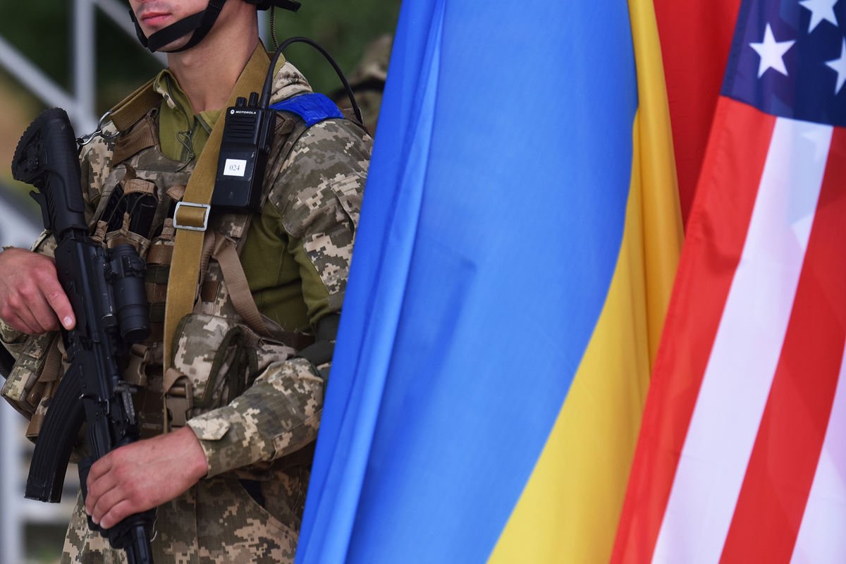 Estoniyanın müdafiə naziri NATO qoşunlarının Ukraynada olmasını etiraf edib