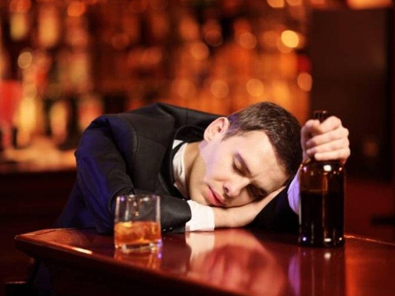 Alkoqol bu xəstəliyin inkişaf riskini artırır – Xəbərdarlıq