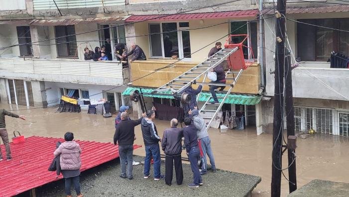 Ermənistanın şimalında  230-dan çox insan təxliyə edilib