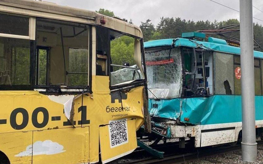 Rusiyada iki tramvay toqquşub, 67 nəfər xəsarət alıb