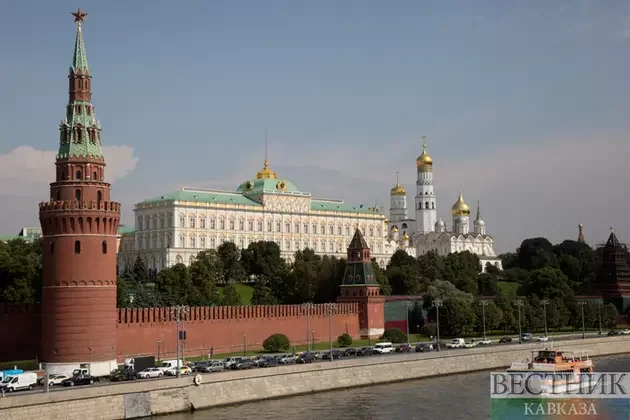 Kreml Ermənistanı Rusiya ilə Qərb arasında seçim etməməyə çağırıb