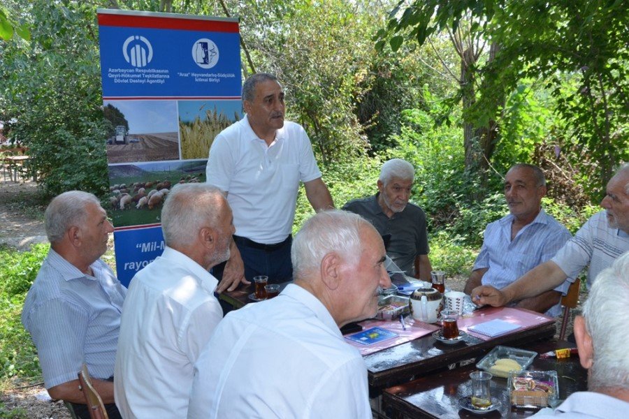 "Araz" Heyvandarlıq Südçülük İctimai Birliyi layihə çərçivəsində seminarlar keçirdi - FOTOLAR