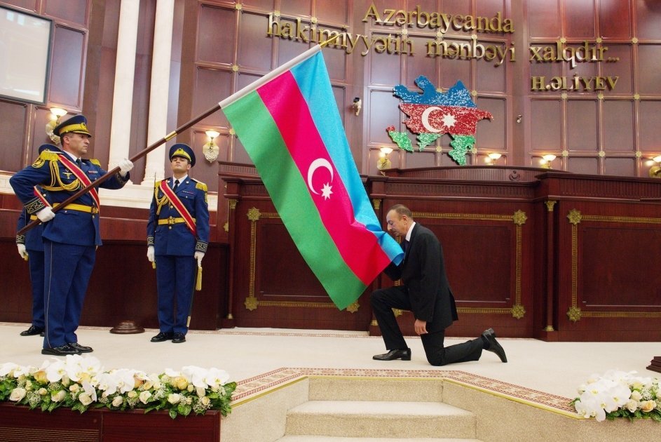 Prezident İlham Əliyev - Azərbaycanın müstəqilliyinin və dinamik inkişafının qarantı olan qətiyyətli, müdrik Lider