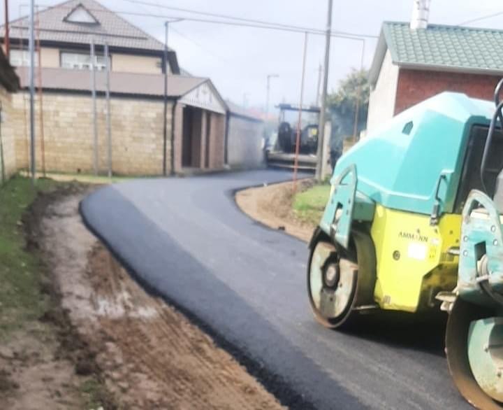 Masallı rayonunun Şatıroba kəndində kənddaxili yola asfalt örtüyü döşənmişdir