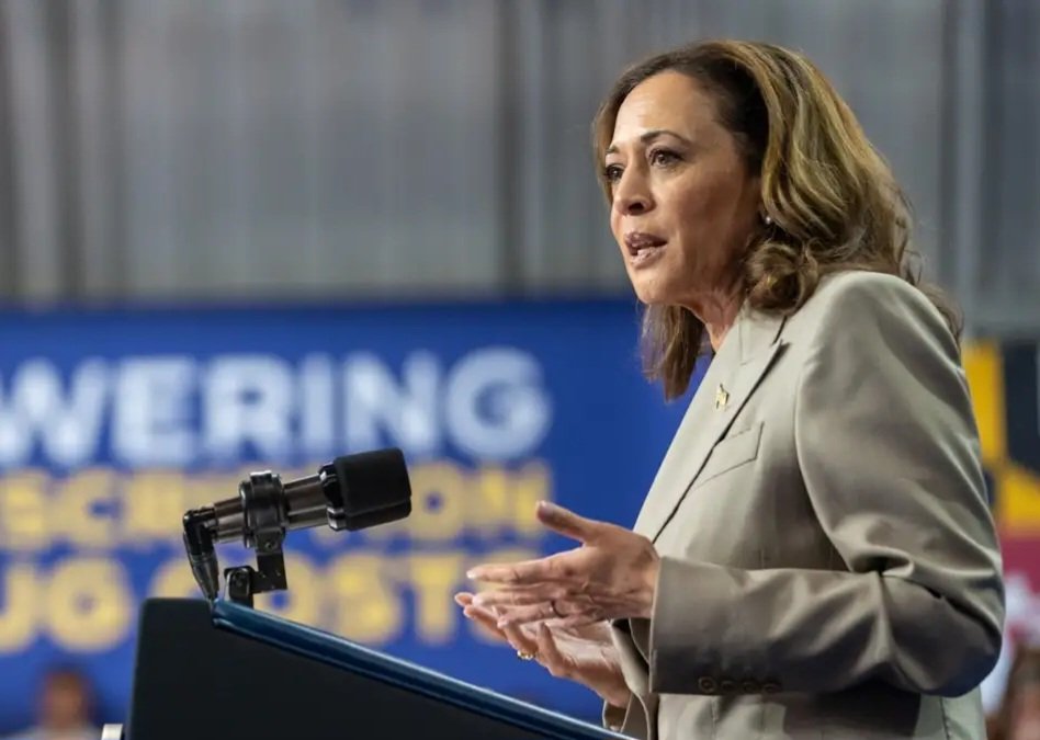 Kamala Harris Donald Trampı faşist hesab edir