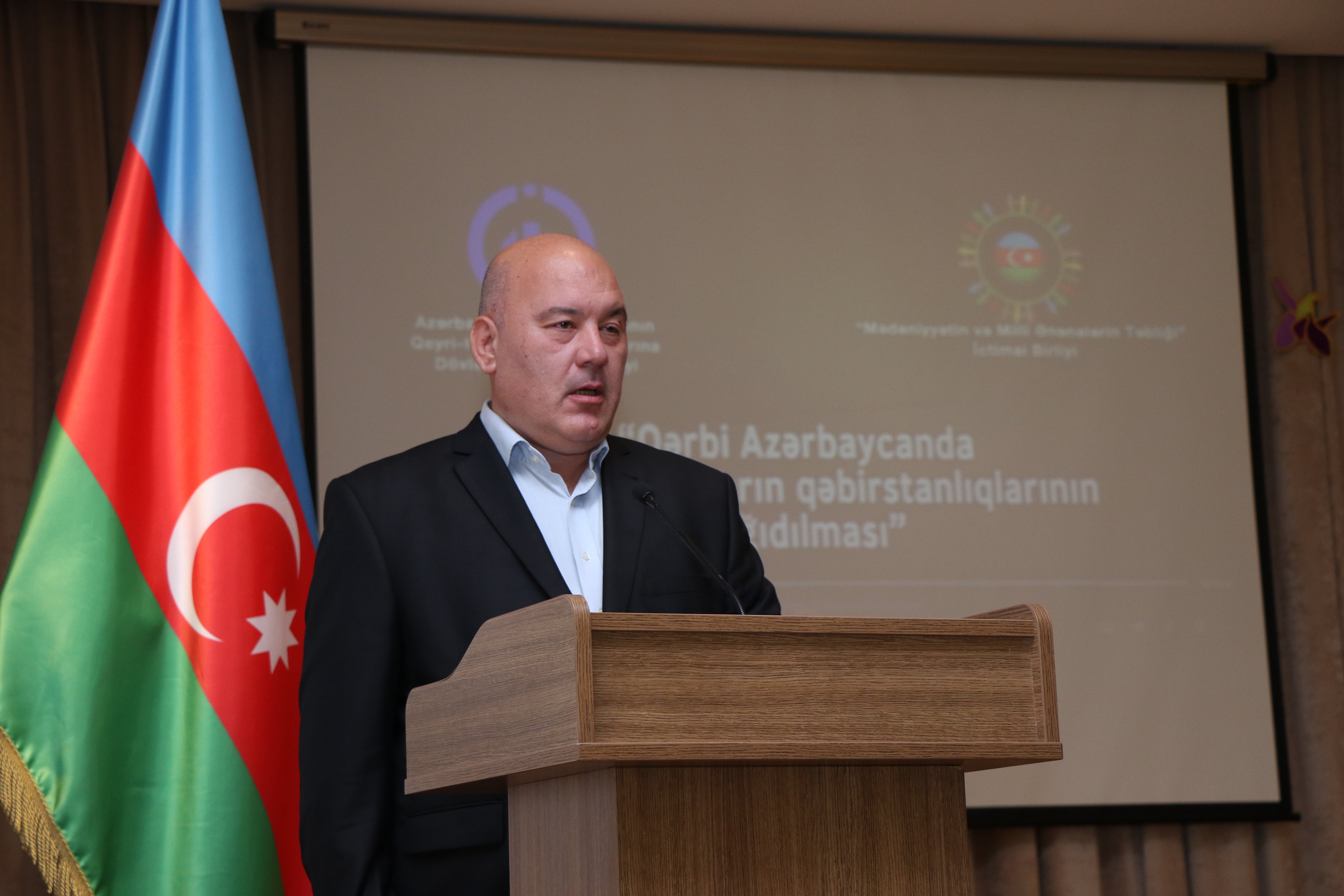 “Qərbi Azərbaycanda azərbaycanlıların qəbirstanlıqlarının dağıdılması” layihəsi təqdim edilib.