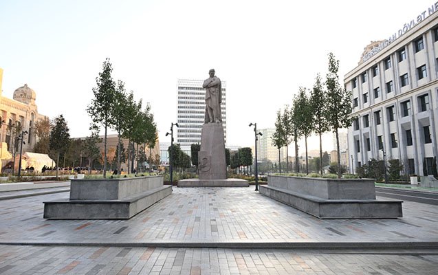 “28 May” stansiyasının qarşısı hazırda belədir - Fotolar