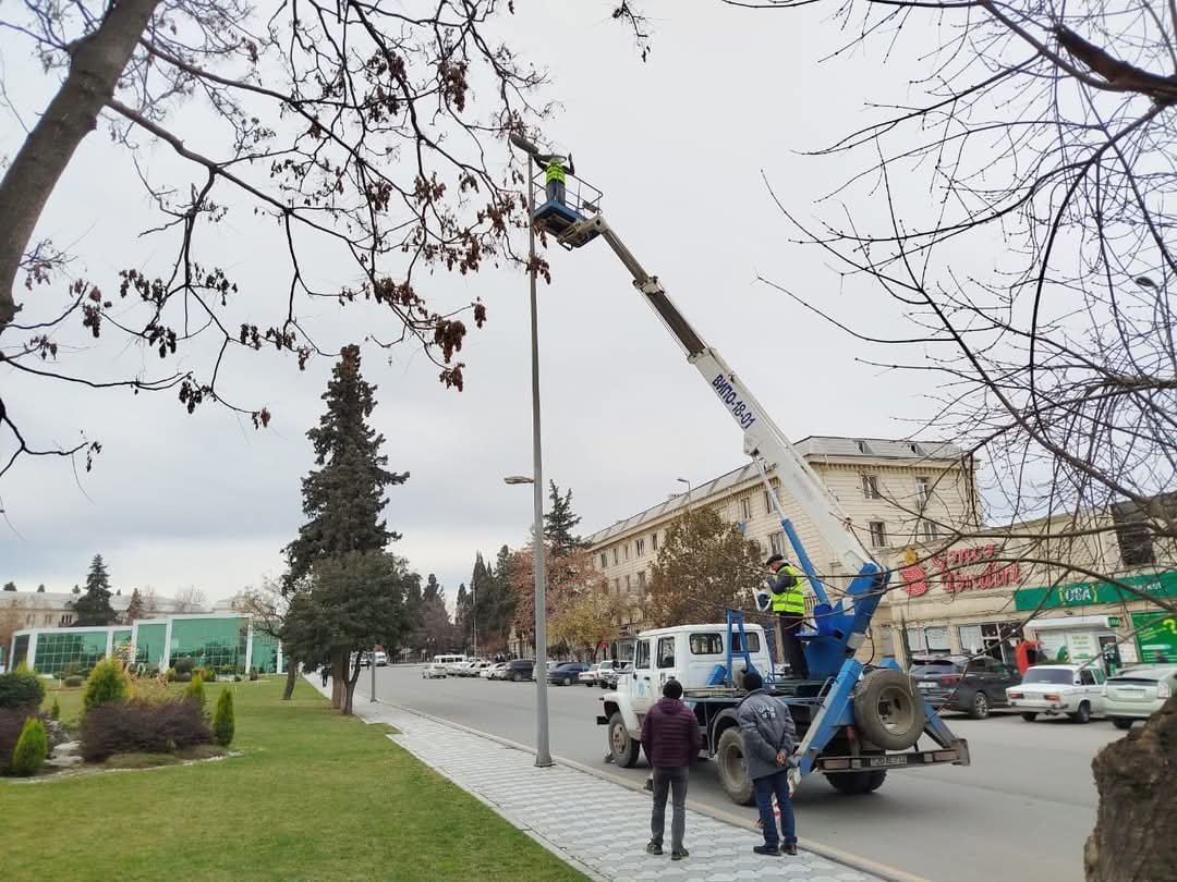 Gəncədə piyadaların və avtomobillərin gecə saatlarında təhlükəsiz hərəkəti təmin edilir.