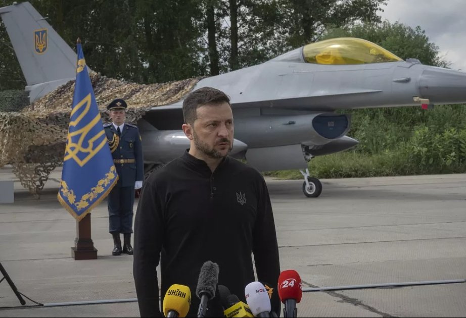 Ukrayna Danimarkadan F-16 qırıcılarını alıb -  Zelenski