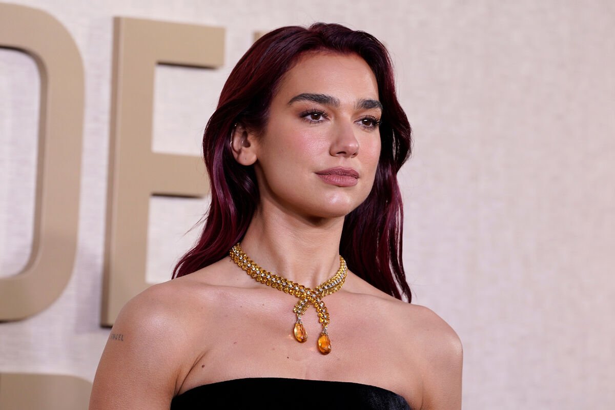 Dua Lipa "Harri Potter" filminin ulduzları ilə ziyafət vermək qərarına gəlib