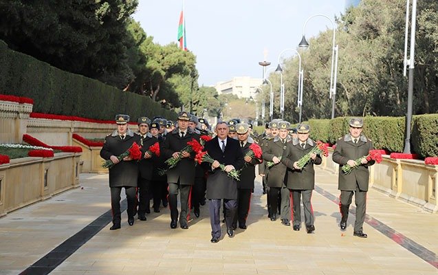 Dövlət Xidmətinin rəhbərliyi Şəhidlər xiyabanını ziyarət etdi - Fotolar