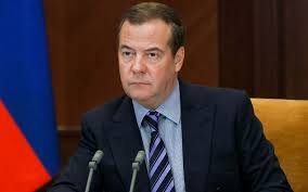 Medvedev narkotik aludəçiliyi olan miqrantların Rusiya Federasiyasından qovulmasına çağırıb