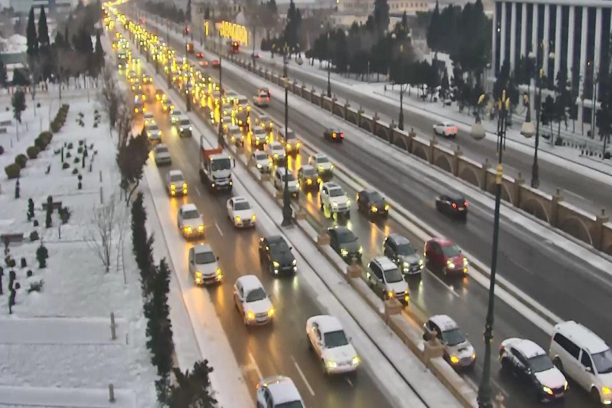 Bakıda sıxlıq olan yollar açıqlanıb - SİYAHI