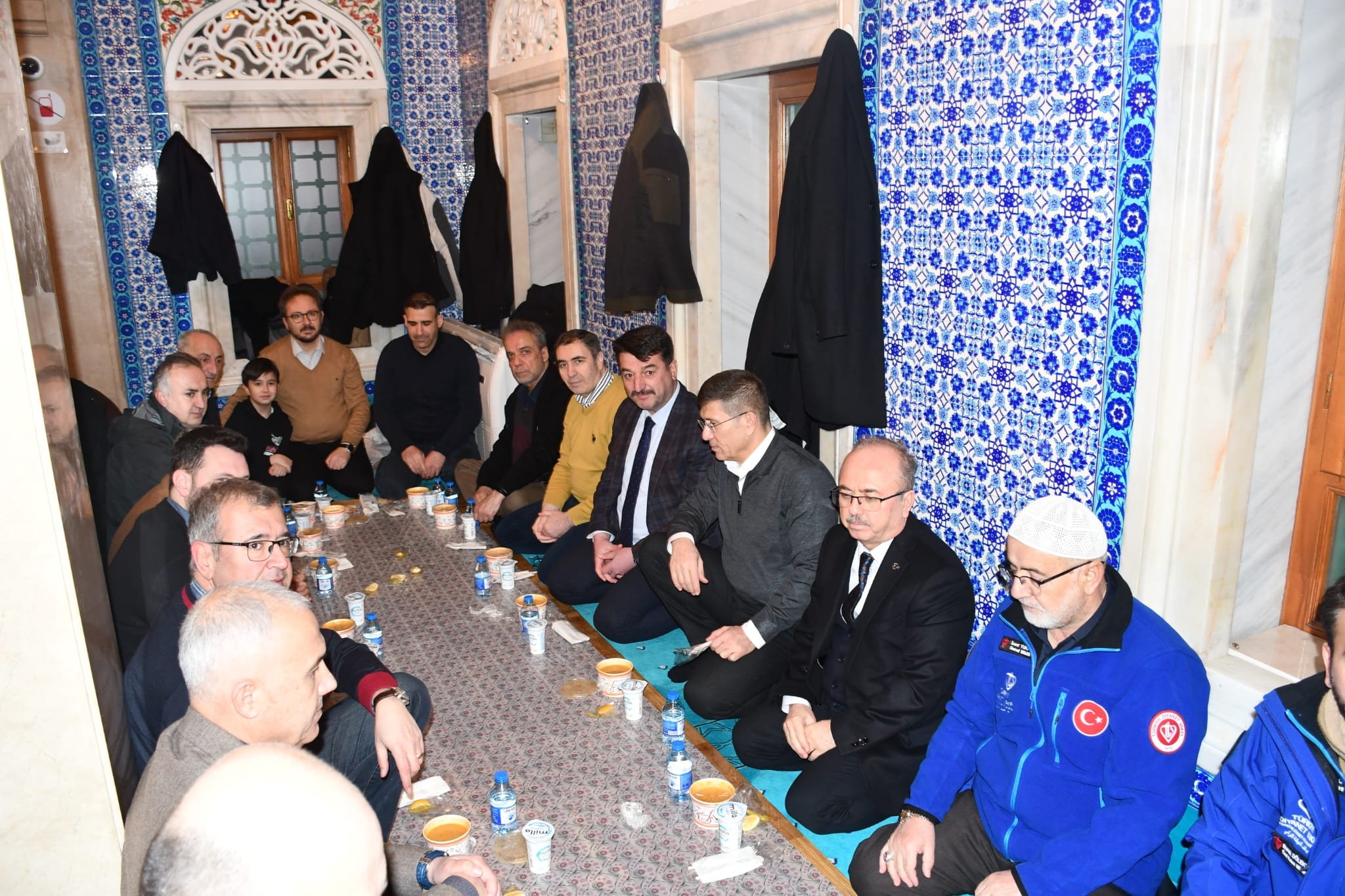 Bakü’deki Şehitlik Camii’nde İlk İftar TİKA’dan -