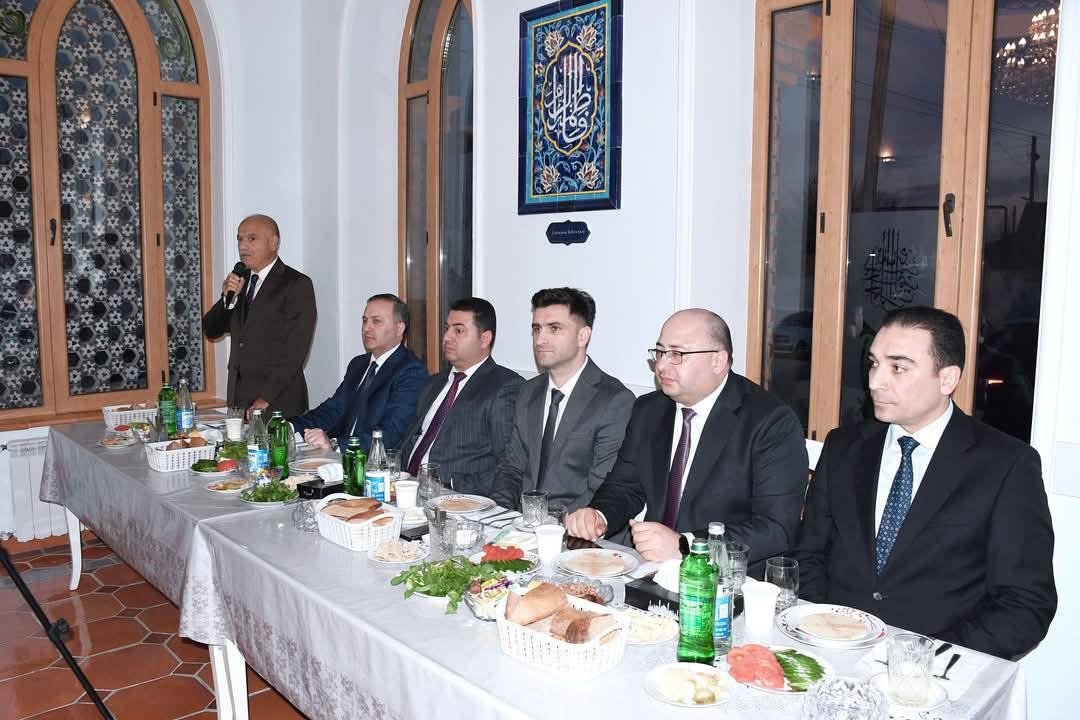 Masallı şəhəri “İmam Hüseyn” məscidində mübarək Ramazan ayı ilə əlaqədar iftar süfrəsi təşkil olunub » AzadMedia.az