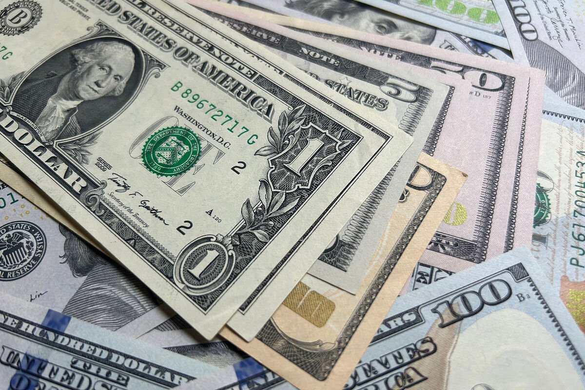 ABŞ dolları Trampın tarifləri səbəbindən çökdü