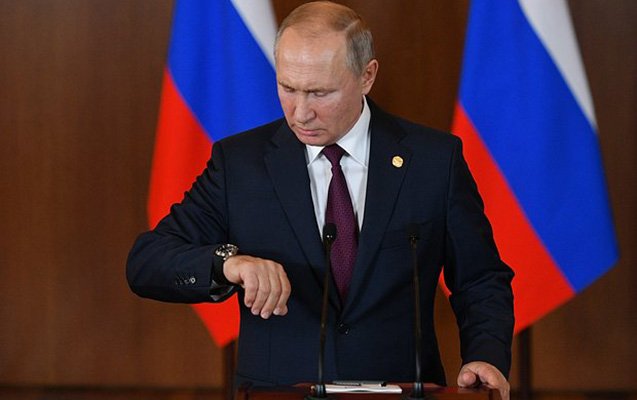 “Saat qurmuram, özüm oyanıram” - Putin
