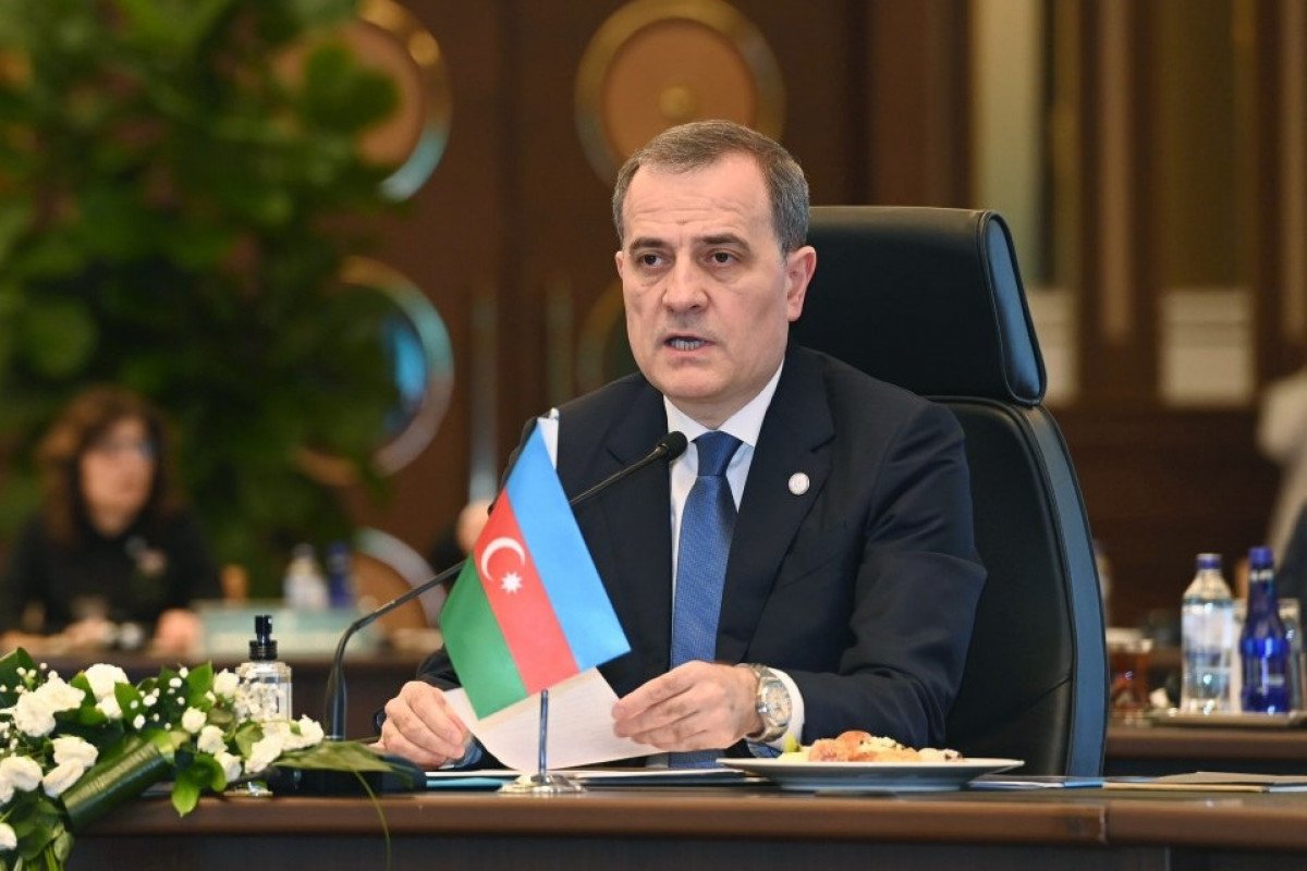 XİN rəhbəri: İraqlı həmkarımla regional təhlükəsizliyin aktual məsələlərini müzakirə etdik