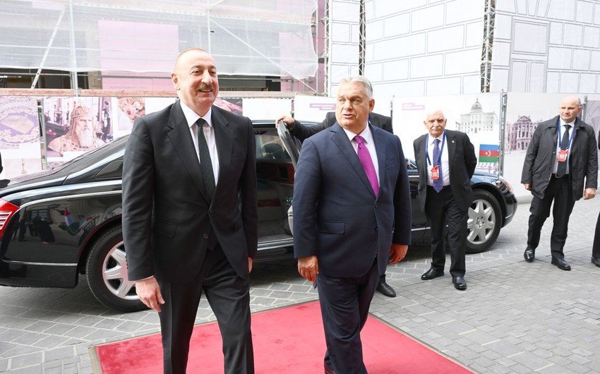 Azərbaycan Prezidentinin Budapeştdə Macarıstanın Baş naziri ilə məhdud tərkibdə görüşü olub