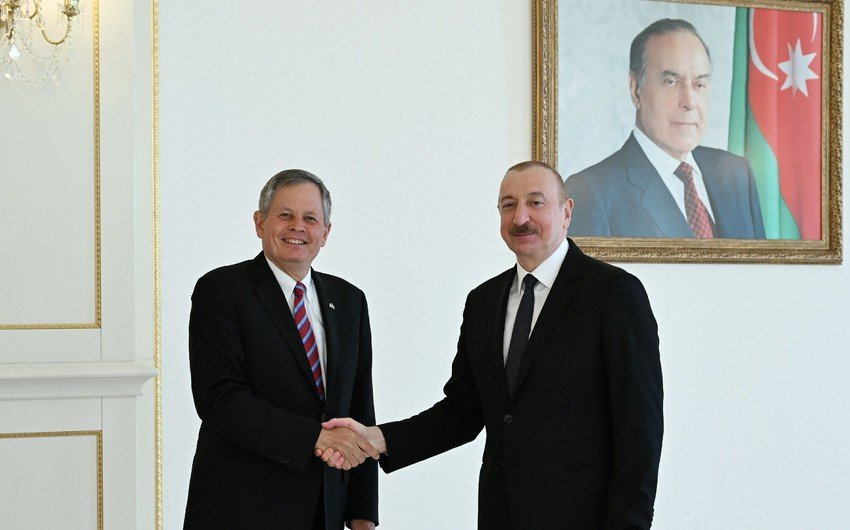 Prezident İlham Əliyev ABŞ Senatının Xarici Əlaqələr Komitəsinin üzvünü qəbul edib