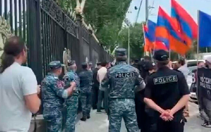 İrəvanda Matviyenkonun səfərinə qarşı etiraz aksiyası keçirilib