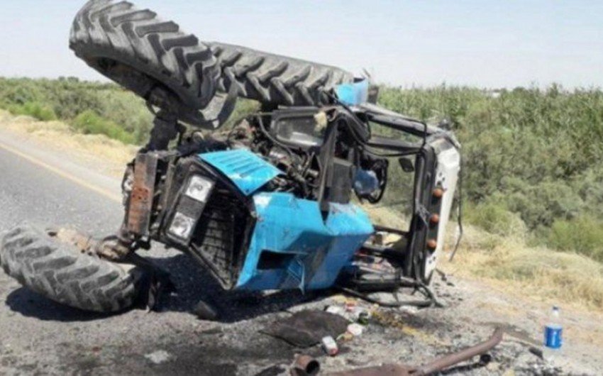 Yardımlıda traktor aşıb, sürücü ölüb