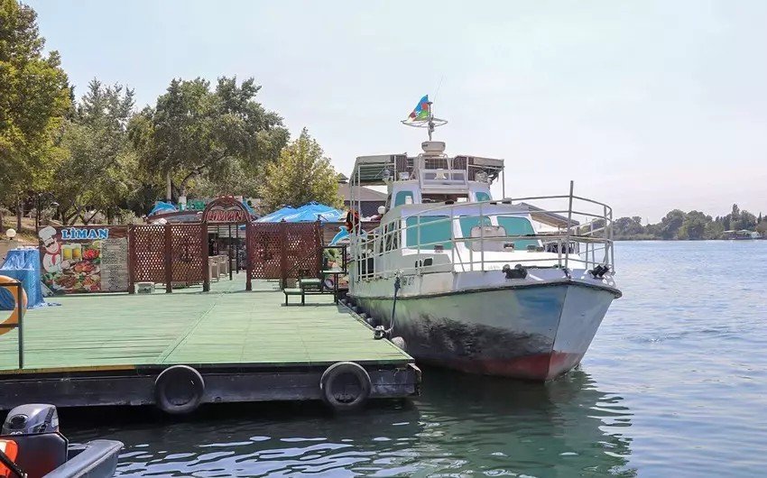 Mingəçevirdə çayda iki kater toqquşub, xəsarət alanlar var 