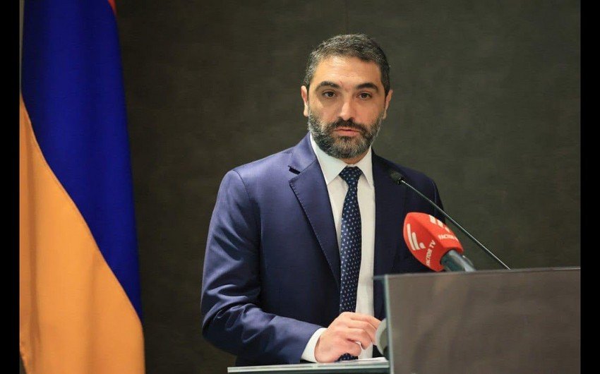 Ermənistan Prezidenti ətraf mühit nazirini vəzifəsindən azad edib 