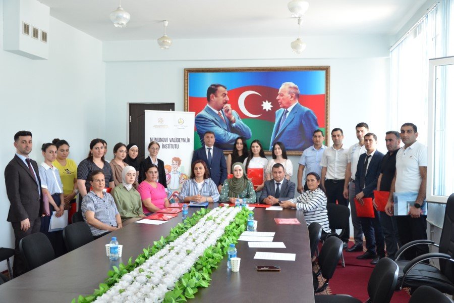 "Erkən uşaqlıq dövründə inkişaf” mövzusunda dəyirmi masa keçirıldi - FOTOLAR