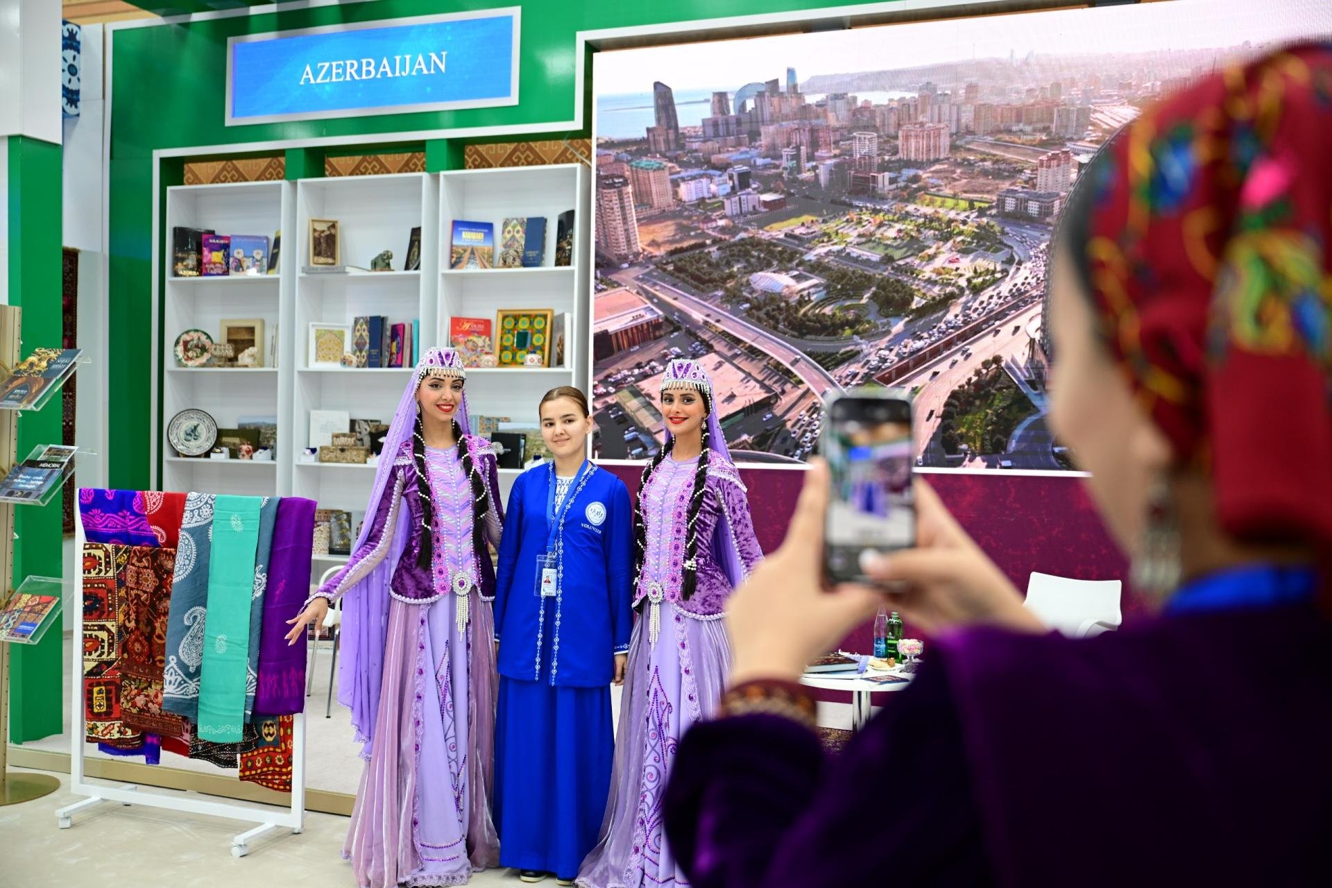 Bu gündən Türkmənistanda üçgünlük "Azərbaycan Milli Günləri" başlayır Bu gündən Türkmənistanda üçgünlük "Azərbaycan Milli Günləri" başlayır