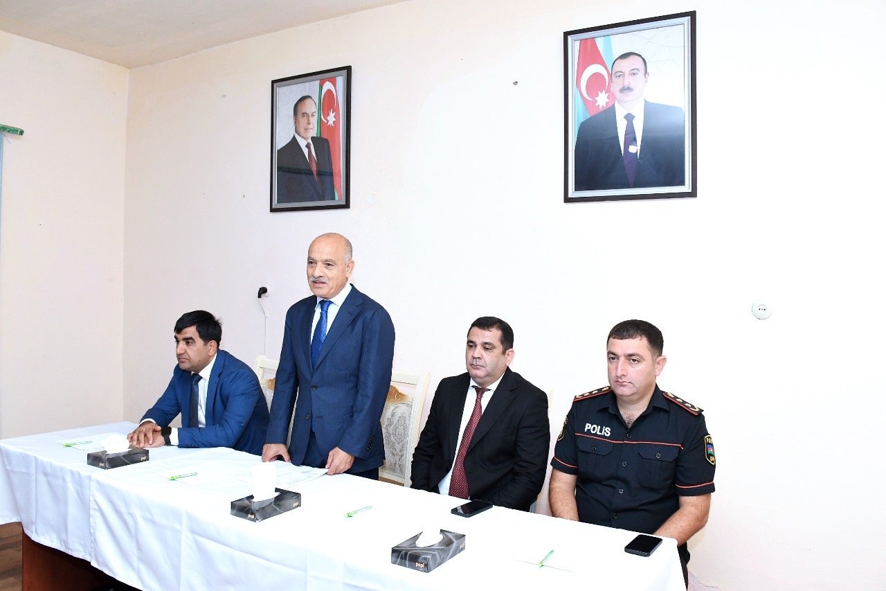 Masallı rayon İcra Hakimiyyətinin başçısı Şıxlar kəndində səyyar qəbul keçirildi