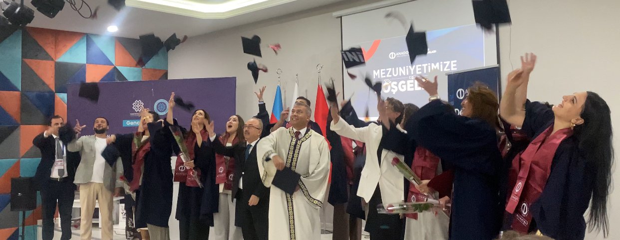 Anadolu Universiteti Bakıda Məzuniyyət Törəni Keçirdi - FOTOLAR