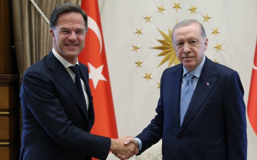 Ərdoğan NATO Baş katibi ilə Rusiya-Ukrayna müharibəsini müzakirə edib